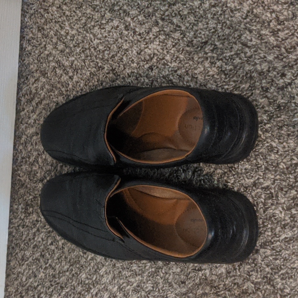 Clarks Escalade. - Picture 2 of 4